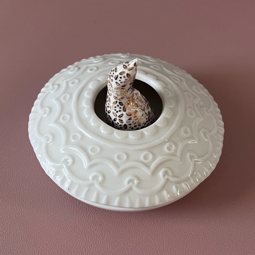 Anthropologie Ceramic Jewelry Ring Dish